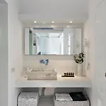 شقة فندقية إيناون فيلاز 4*