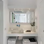 Lägenhetshotell Aenaon 4*
